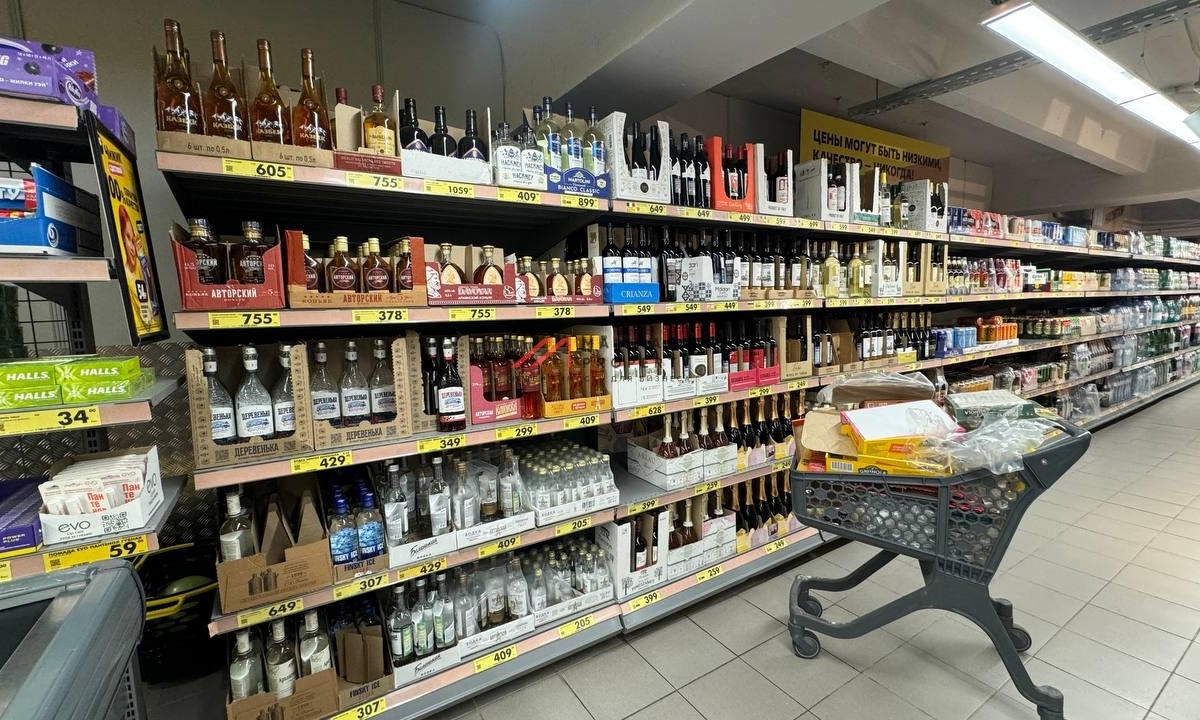 Продажа торгового помещения с арендаторами 