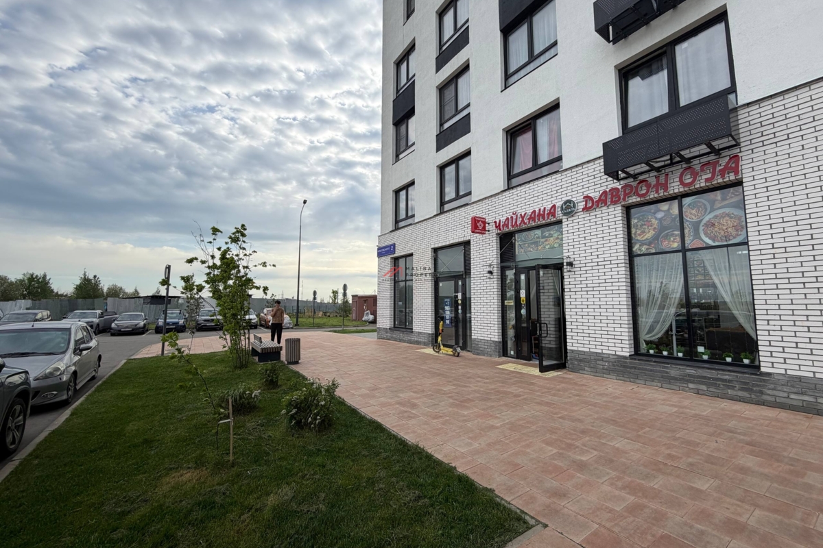 Продажа помещения с магазином Винлаб в ЖК "Остафьево" 