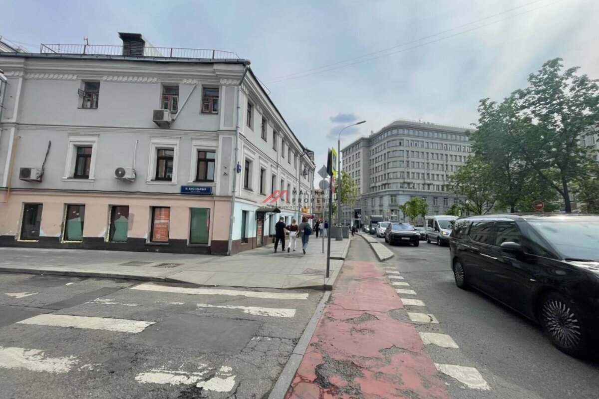 Аренда помещения под общепит/бар на Неглинной