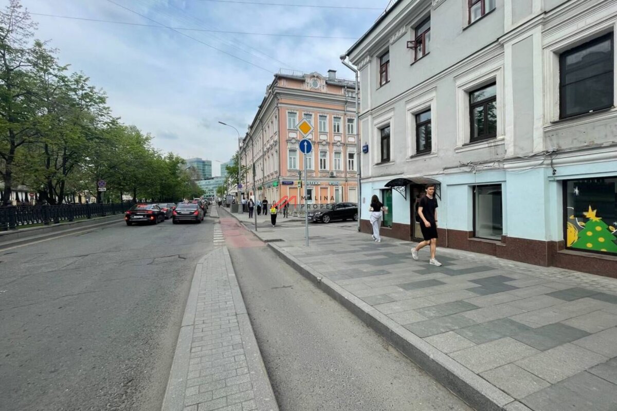 Аренда помещения под общепит/бар на Неглинной