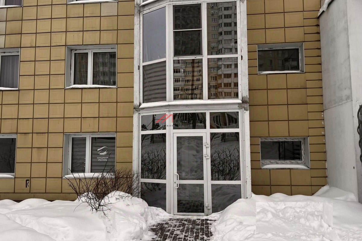 Продажа торгового помещения с арендаторами 