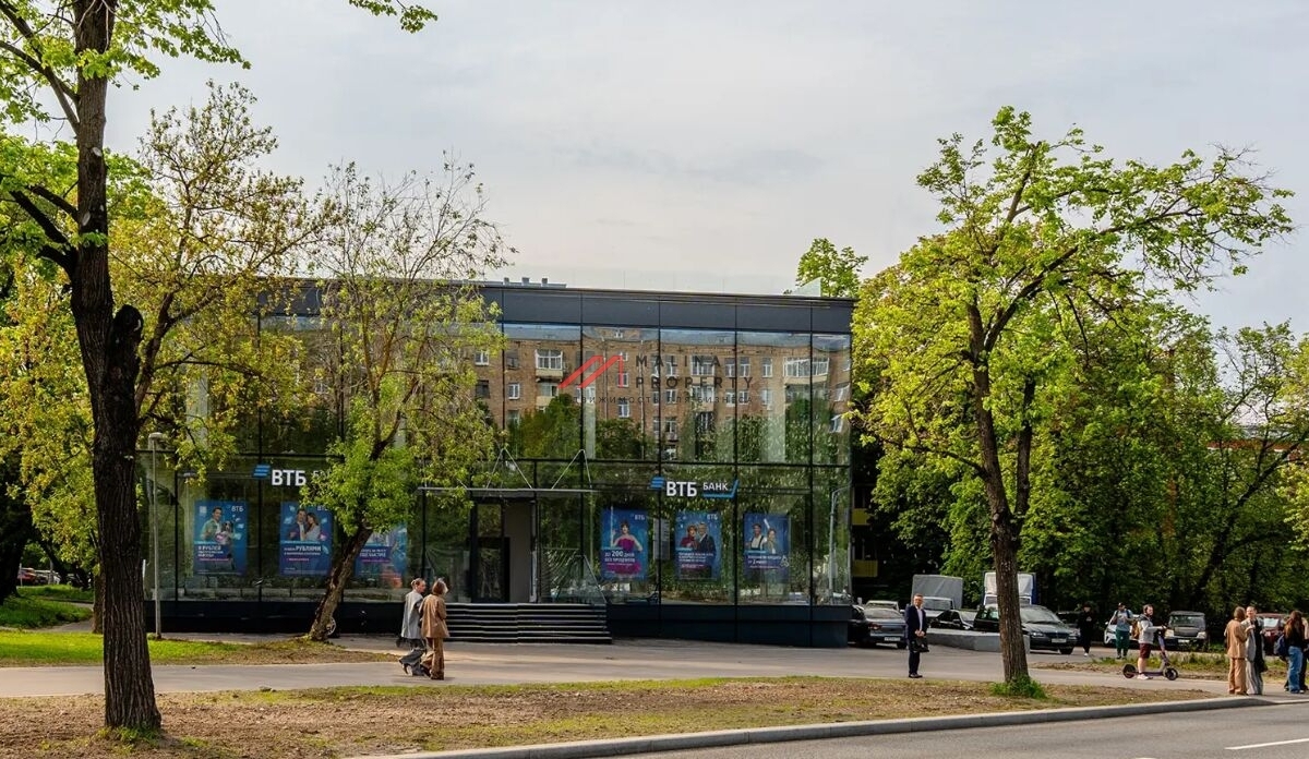 Продажа здания с арендатором банк "ВТБ"