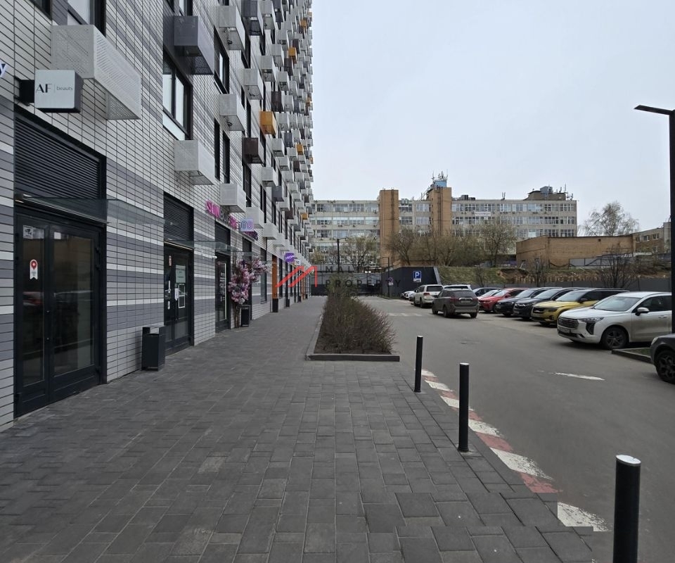 Продажа помещения с арендатором в ЖК "Амурский парк" 