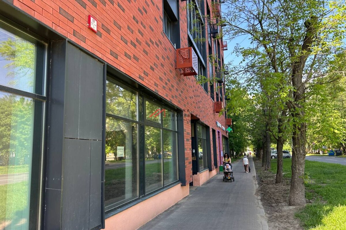 Продажа торгового помещения с сетевыми арендаторами