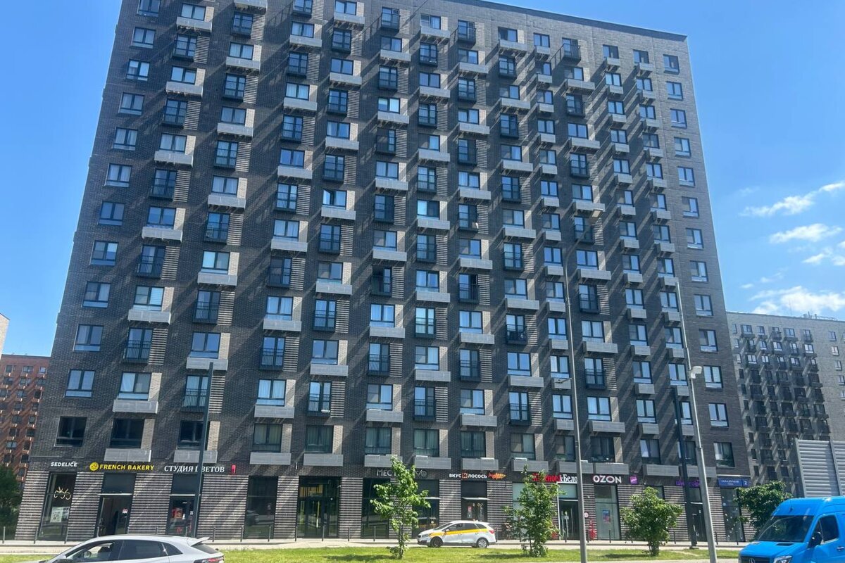 Продажа помещения с арендатором Красное и Белое