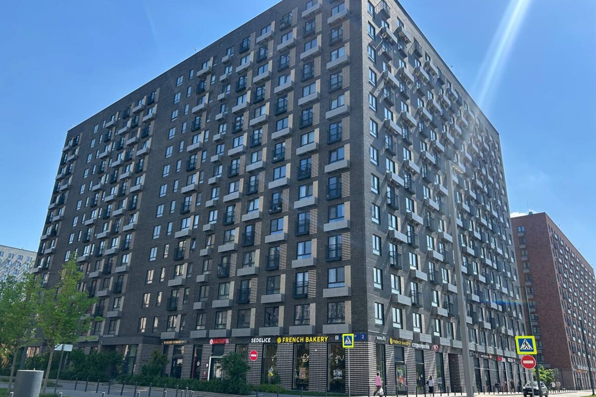 Продажа помещения с арендатором Красное и Белое
