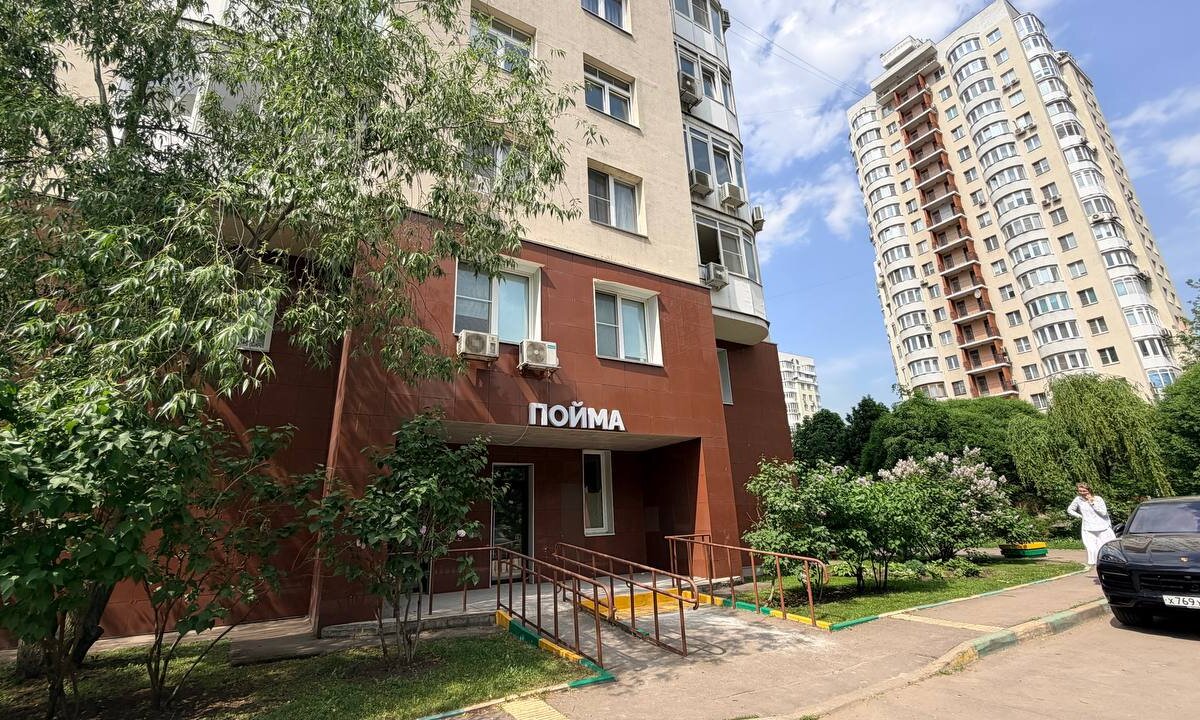 Продажа нежилого помещения с арендатором