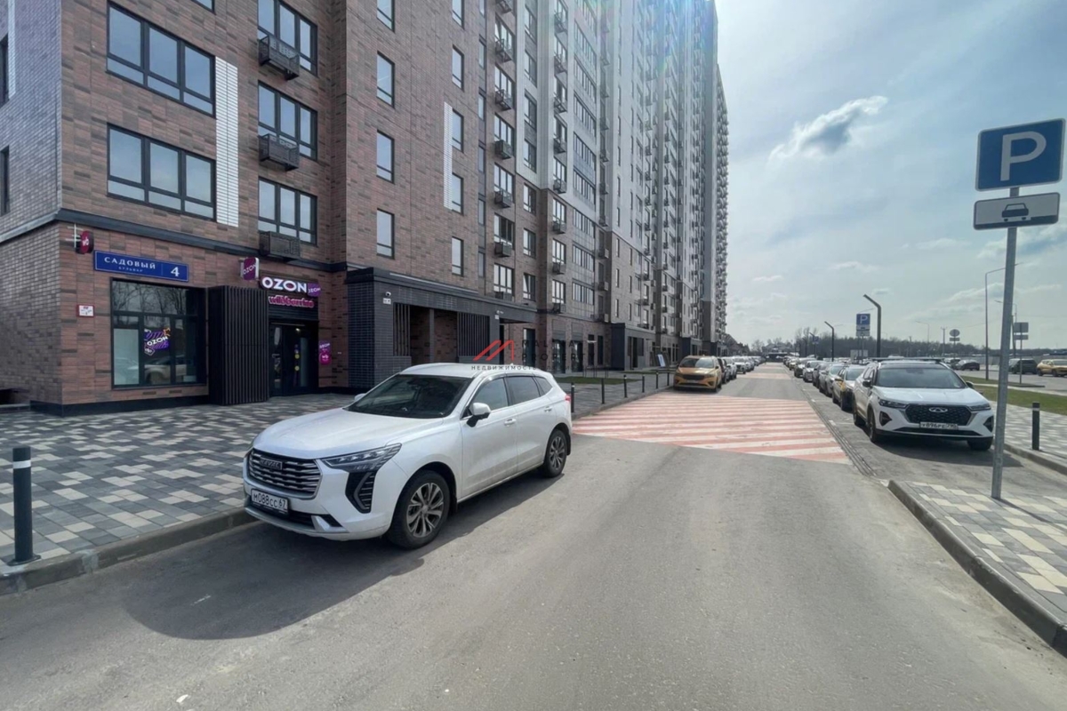 Продажа торгового помещения с арендатором  в ЖК "1-й Южный" 