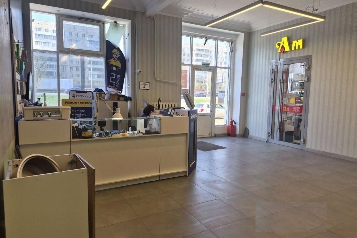 Продажа помещения с арендаторами у метро Войковская