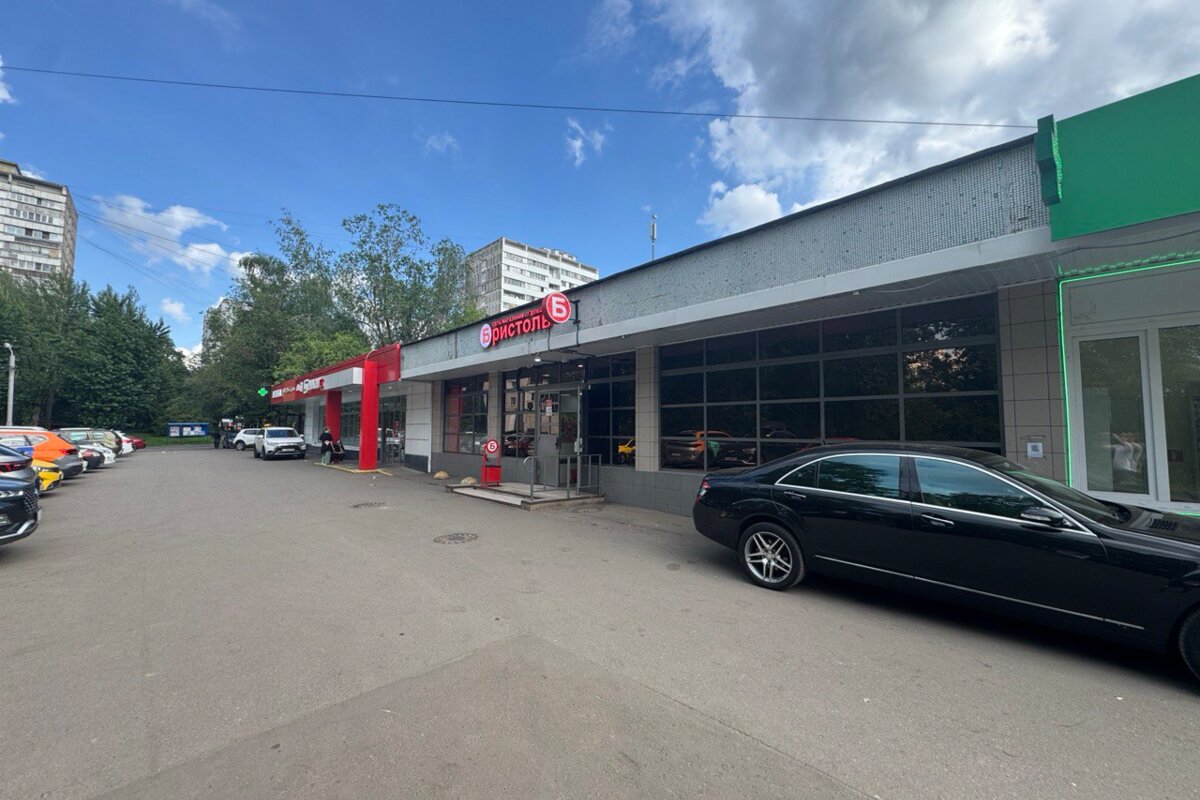 Продажа торгового помещения с алкомаркетом Бристоль