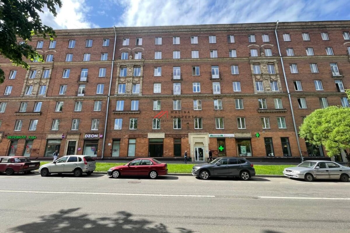 Продажа помещения с арендаторами