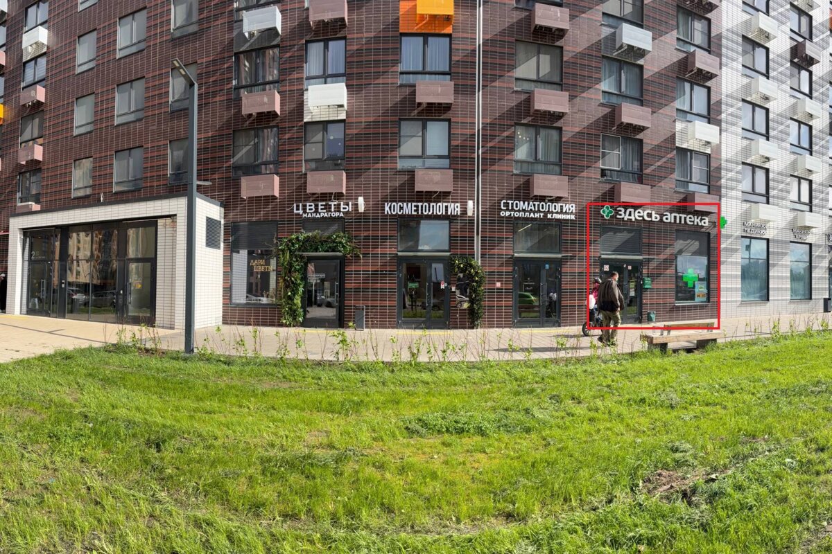 Аранде торгового помещения в ЖК "Амурский парк" 