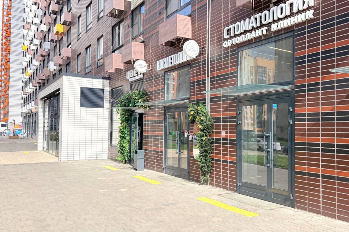 Продажа помещения с арендатором в ЖК "Амурский парк"