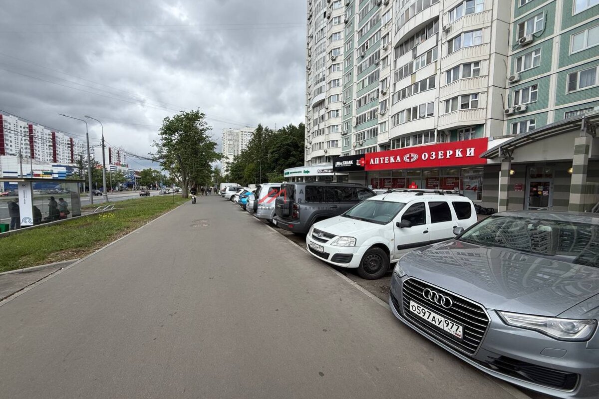 Продажа торгового помещения с арендатором Дринкит 