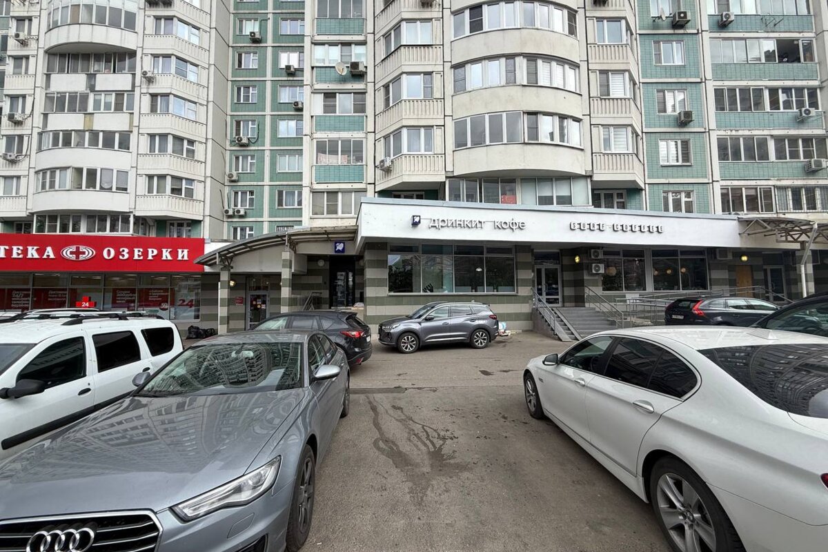 Продажа торгового помещения с арендатором Дринкит 