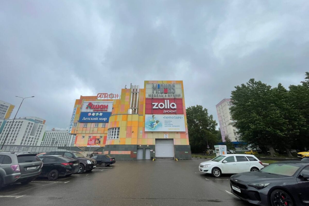 Продажа торгового помещения с арендатором в ТРЦ "Галион"