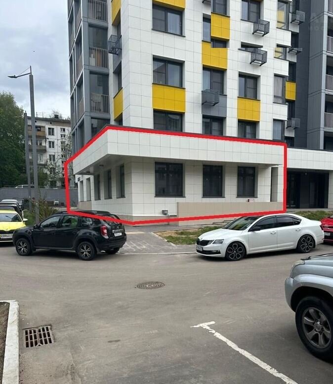 Продажа помещения с магазином Красное и Белое в районе Каховская