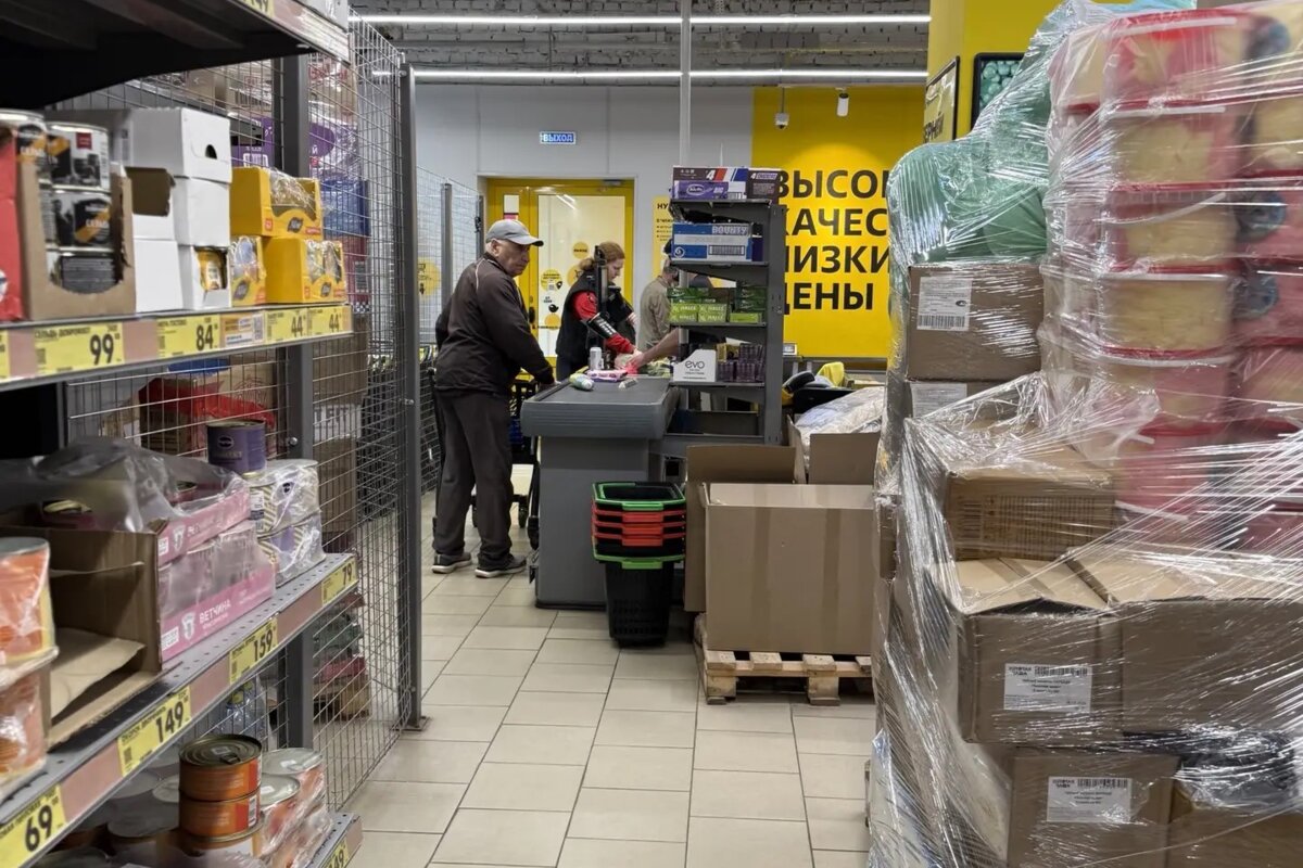 Продажа здания с арендатором Чижик в Москве 