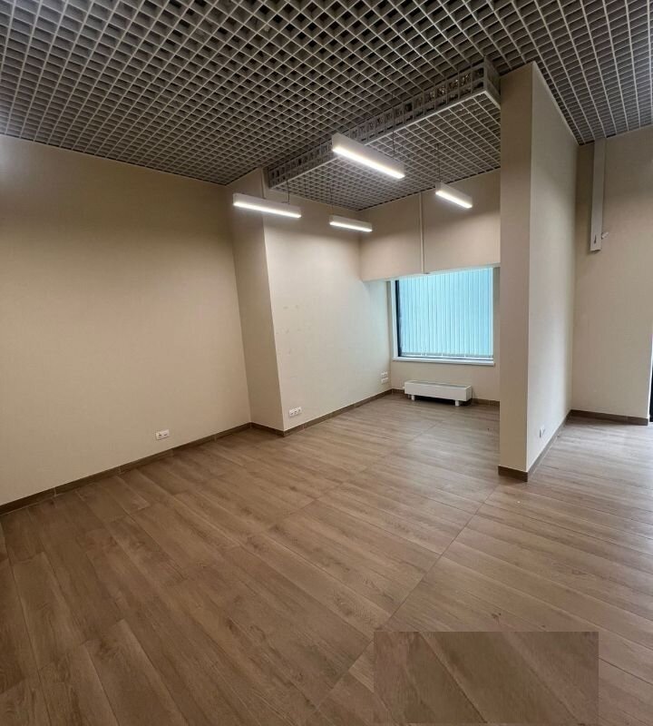 Аренда торгового помещения в новом доме 