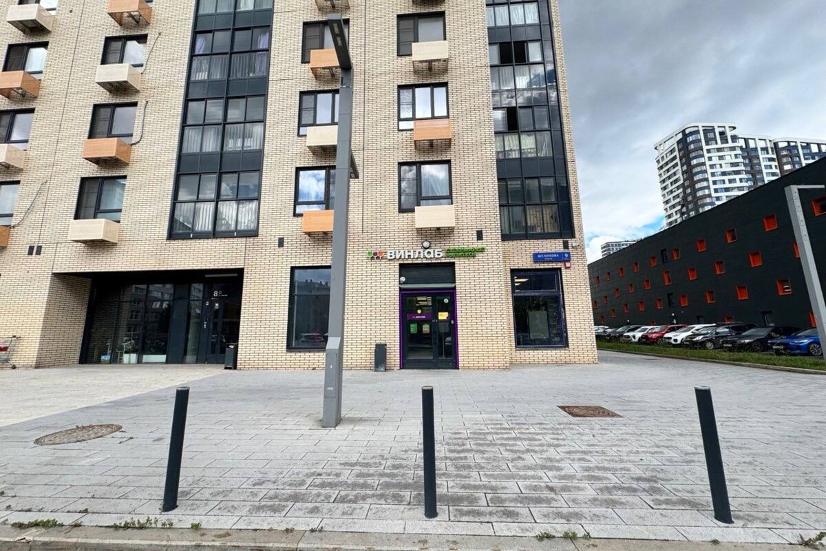 Продажа помещения с магазином "Винлаб" на пр. Шелихова