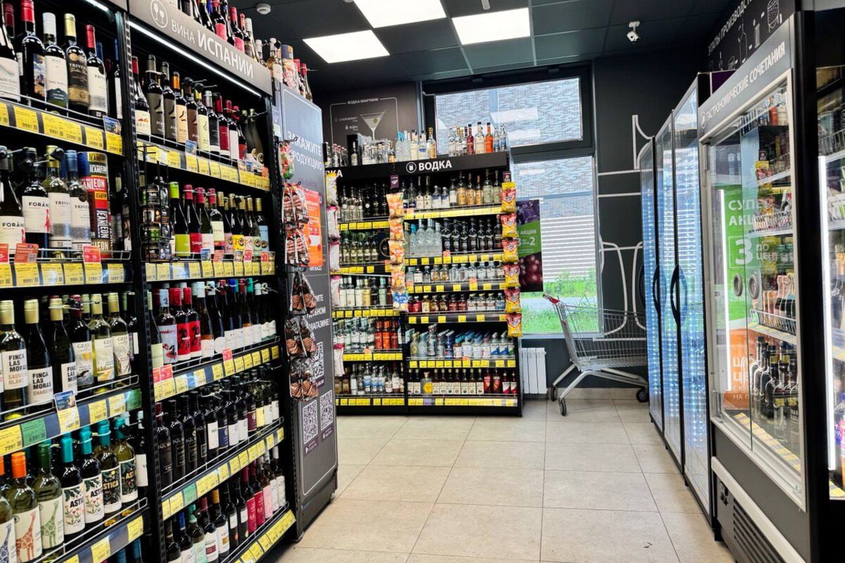 Продажа помещения с магазином "Винлаб" на пр. Шелихова