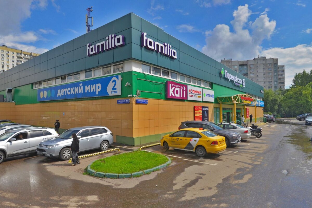 Продажа ТЦ "Петровский" в плотном спальном районе м. Селигерская