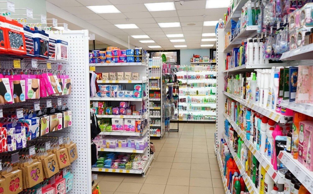 Продажа торгового помещения с магазином "Улыбка радуги"
