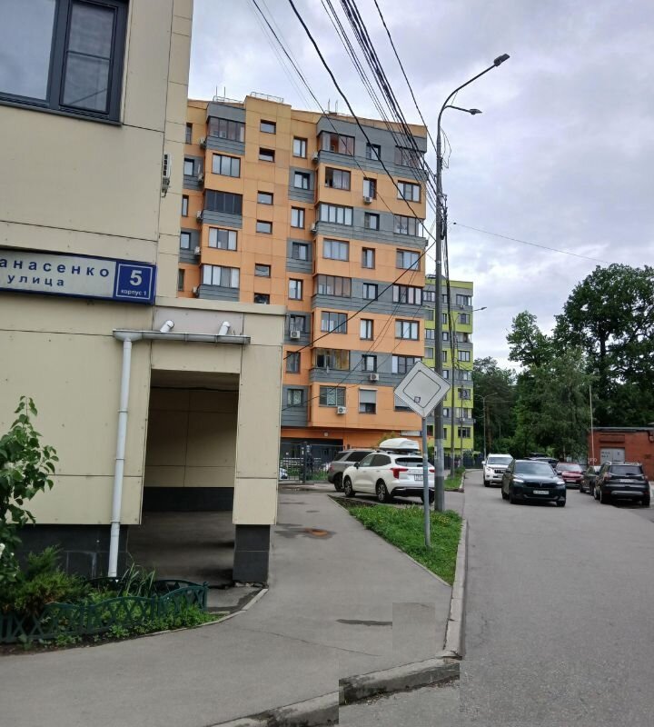 Продажа торговых помещений в ЖК "Лесной уголок" 