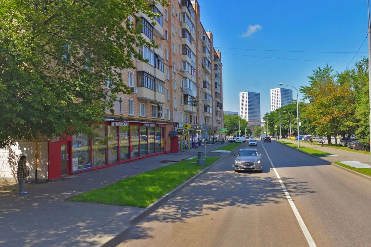 Продажа помещения с магазином "Чижик" на Лобненской улице