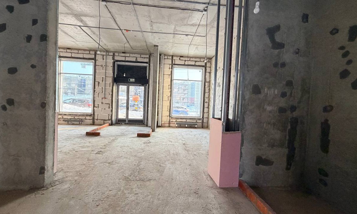 Продажа торгового помещения в ЖК "Середневский Лес" 
