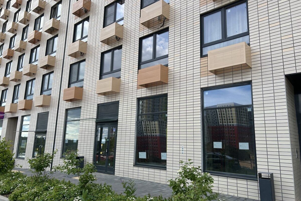 Продажа торгового помещения в ЖК "Середневский Лес" 