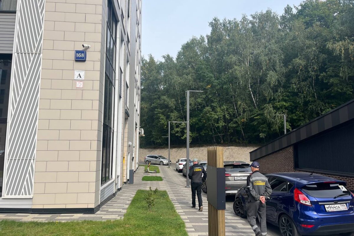 Продажа торгового помещения в ЖК Лесопарковая