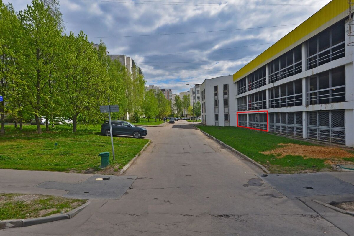 Продажа нежилого помещения на Бунинской аллее