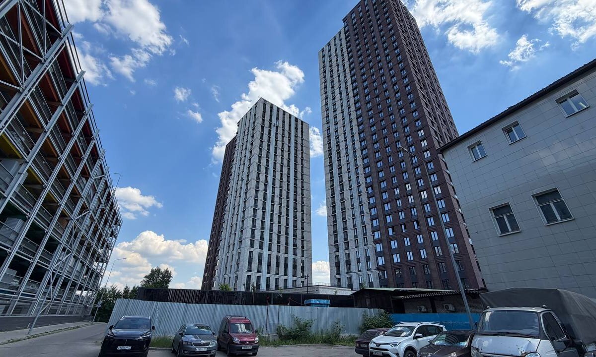 Продажа помещения в ЖК "Тwelve" c арендатором "Строительный магазин"