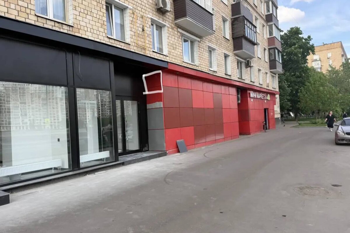 Аренда торгового помещения на Дербеневской набережной