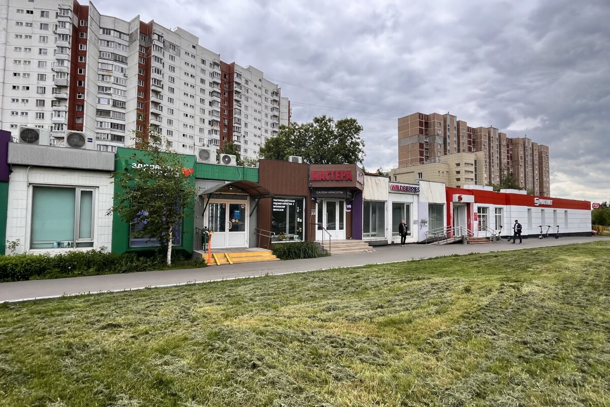 Продажа торгового здания с арендаторами