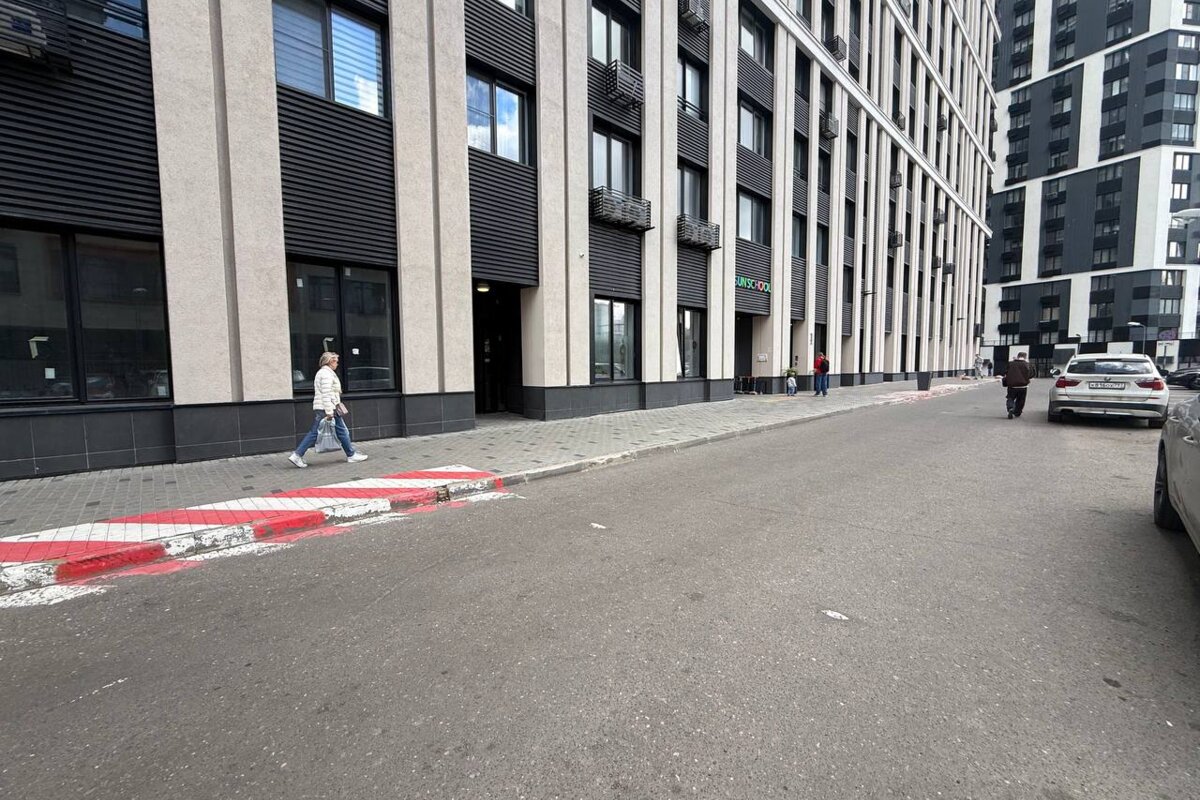 Продажа помещения в новом ЖК на улице Берзарина