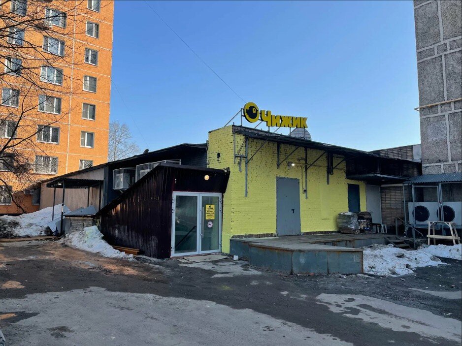 Продажа помещения с супермаркетом Чижик