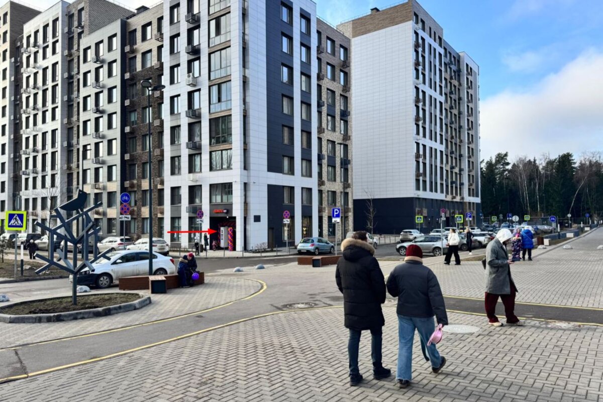 Продажа торгового помещения в ЖК "Серебрица" 