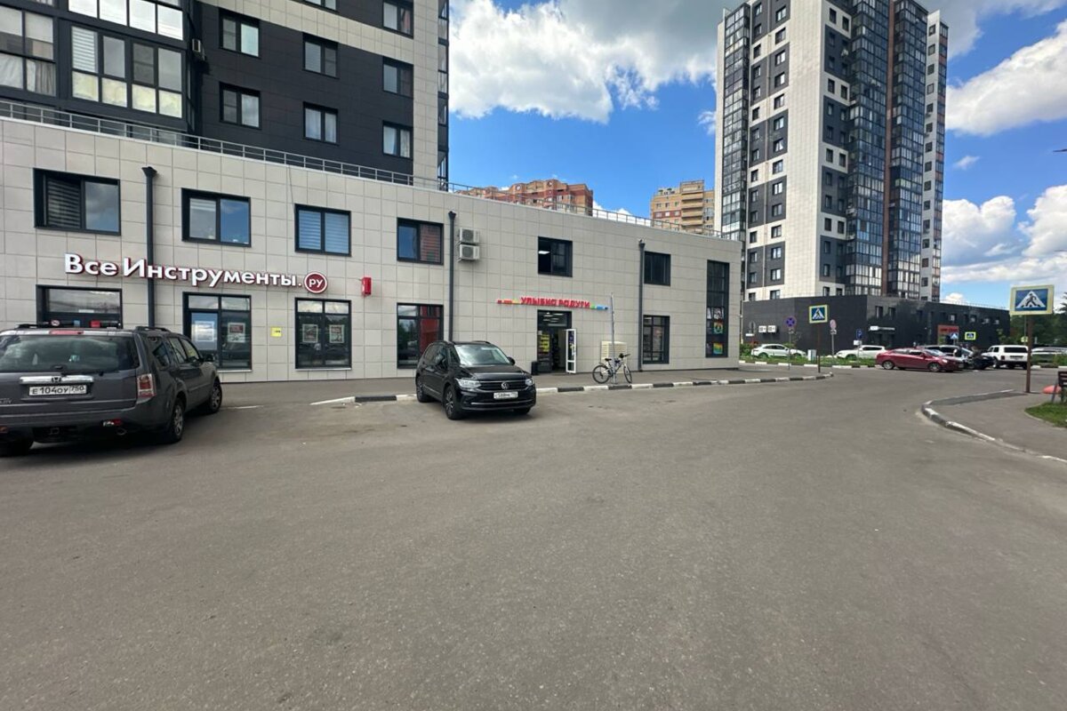 Продажа помещения с арендатором Улыбка Радуги