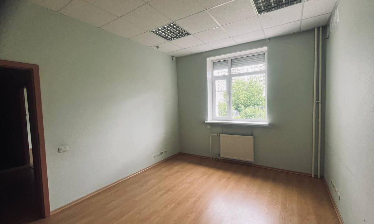 Продажа коммерческого помещения на ул. Академика Анохина