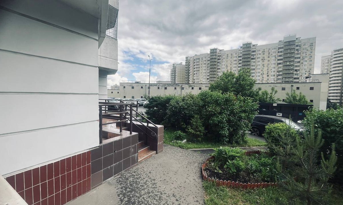 Продажа коммерческого помещения на ул. Академика Анохина