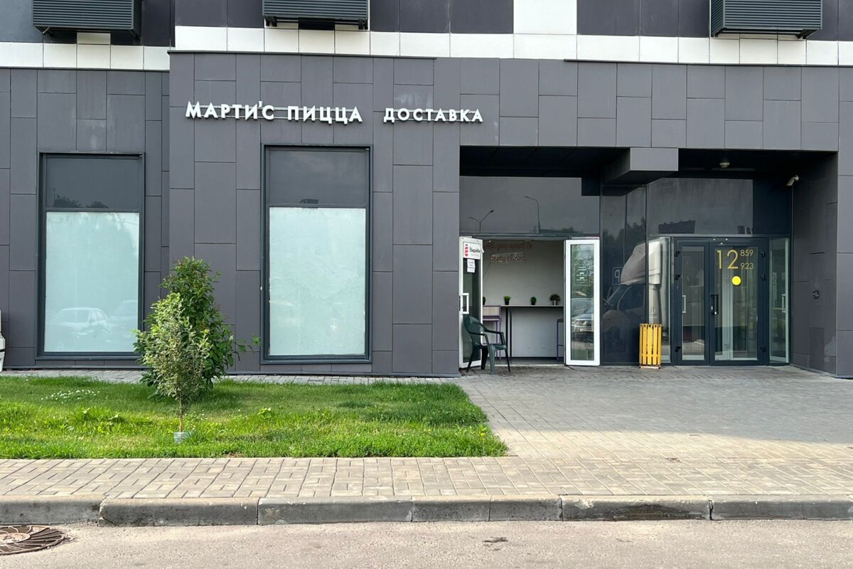 Аренда торгового помещения в жилом комплексе Лучи
