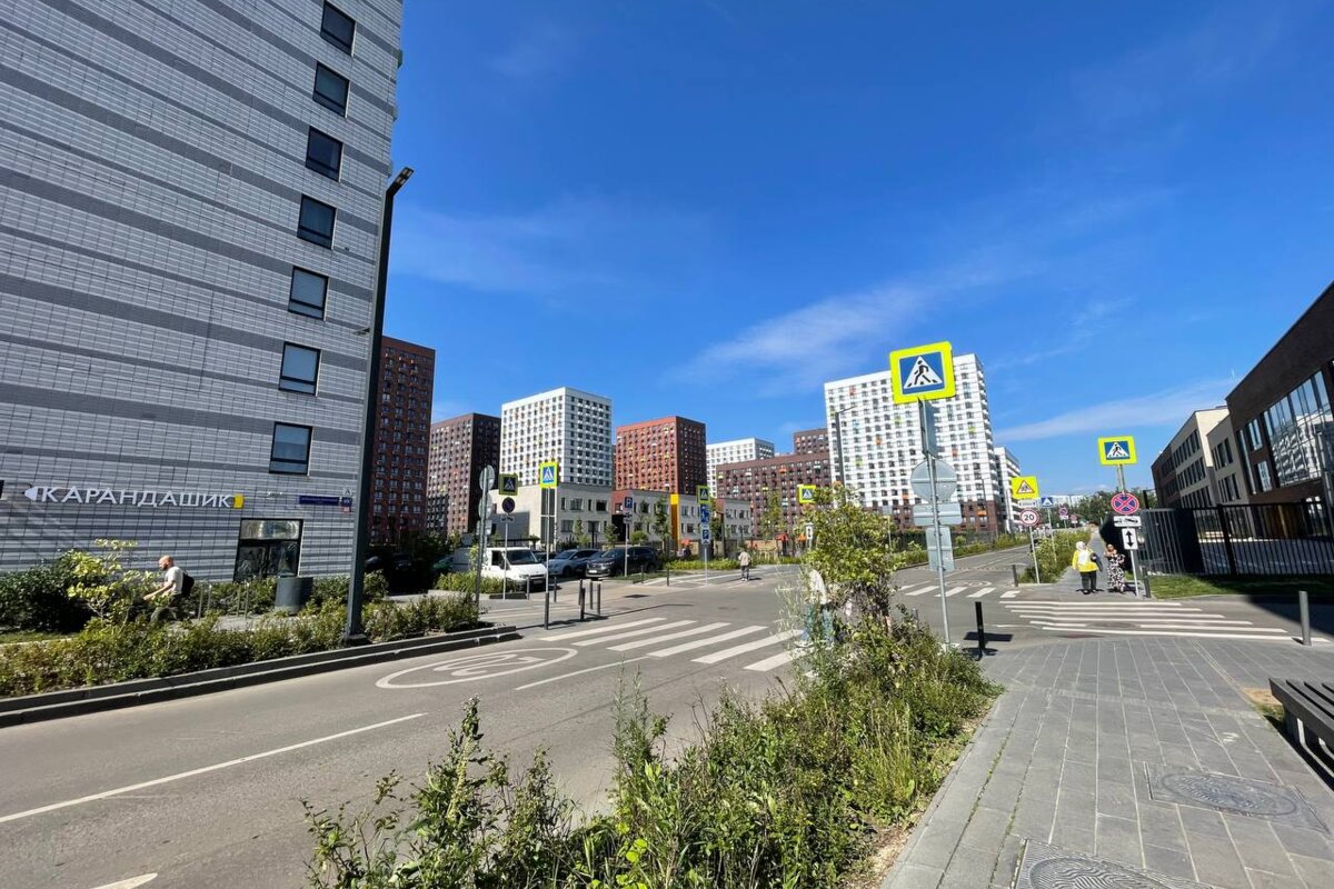 Продажа помещения с арендаторами в ЖК "Бунинские Луга"