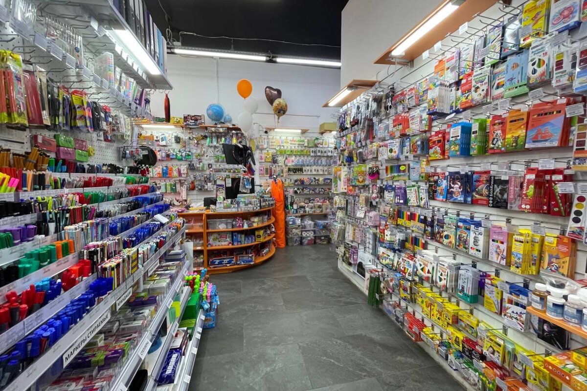 Продажа помещения с арендаторами в ЖК "Бунинские Луга"
