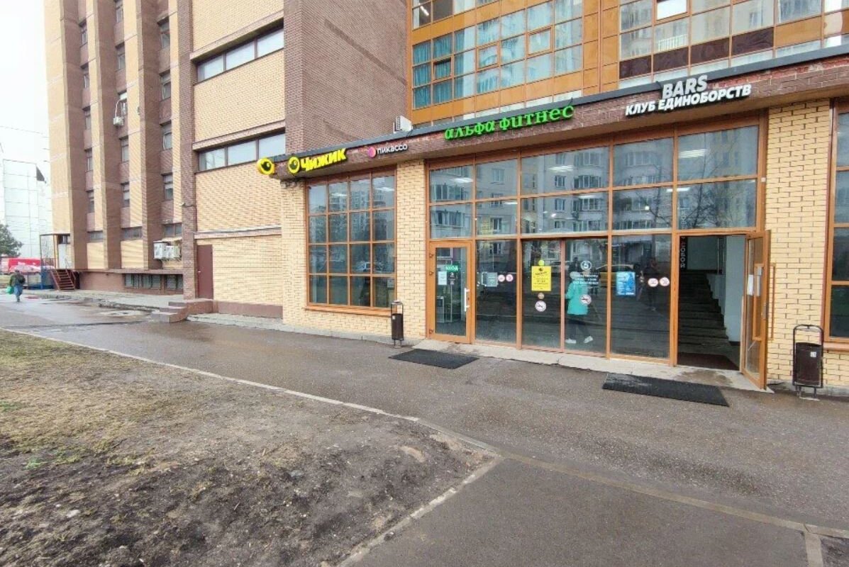 Продажа помещения с арендатором магазин "Чижик" на Адмирала Руднева