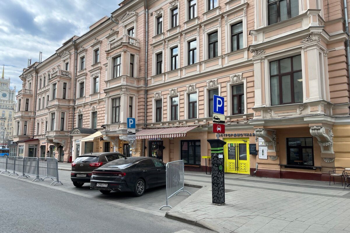Продажа помещения с арендатором ресторан на Маяковской