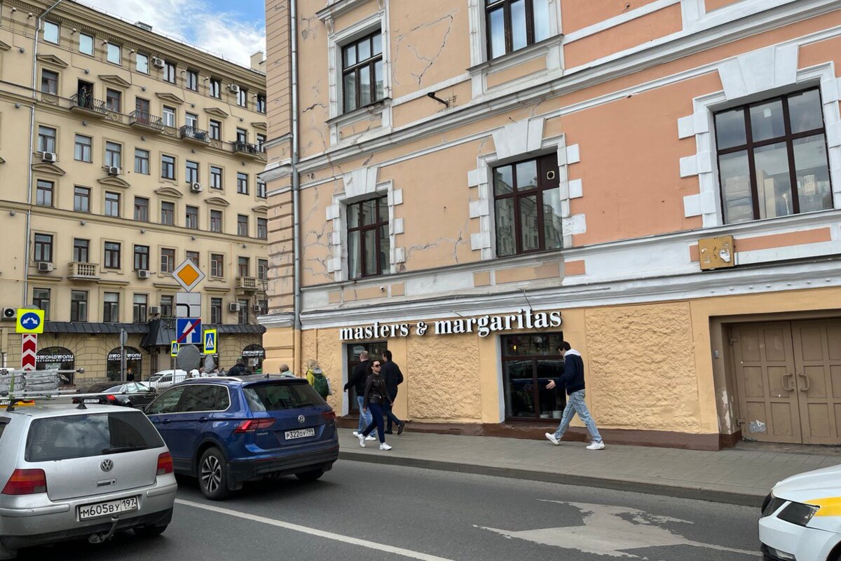 Продажа помещения с арендатором ресторан на Маяковской