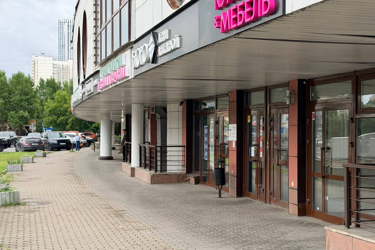 Продажа помещения с арендаторами в "Серебряный Берег" 