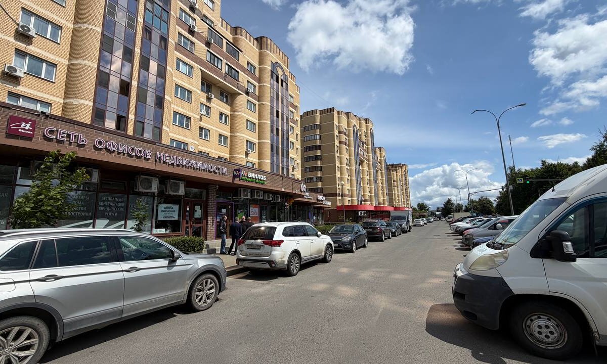 Продажа торгового помещения с сетевыми арендаторами
